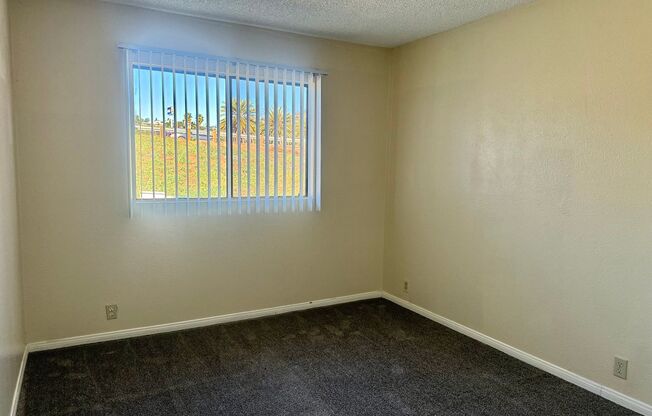 2BD/2BTH with Central A/C, Private Patio, Walk-In Closet, Onsite Laundry, and Parking!