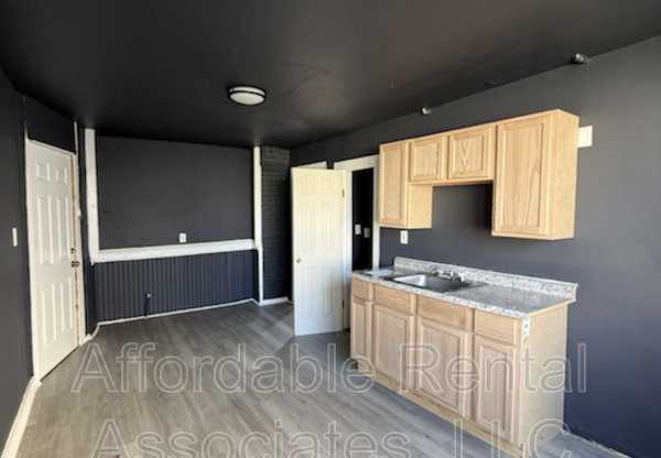 1643 S 1 ST