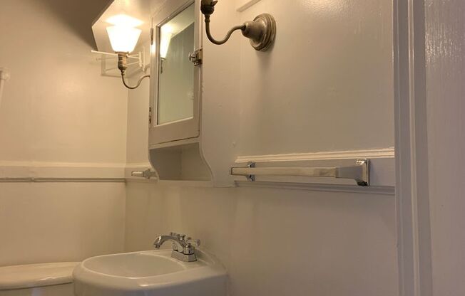 Studio, 1 bath, 375 sqft, $925, Unit 310