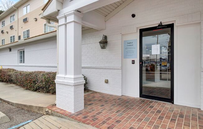 Studio, 1 bath, $1,185, Unit 330