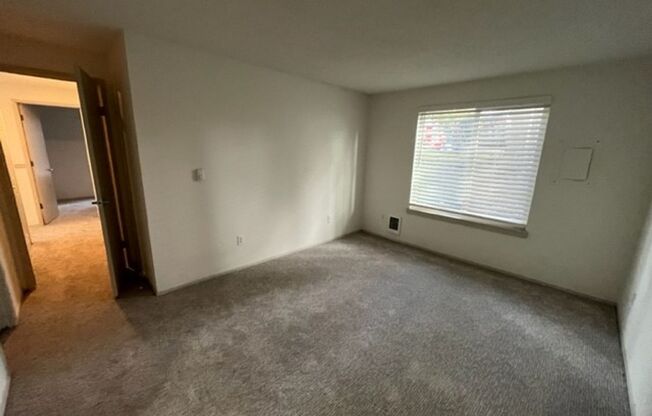 3 beds, 1 bath, $2,400