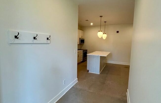 2 beds, 2 baths, 1,092 sqft, $2,500, Unit 107