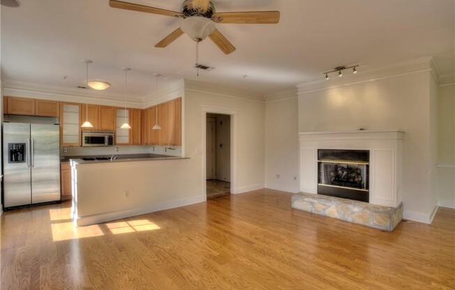 250 11th Street NE