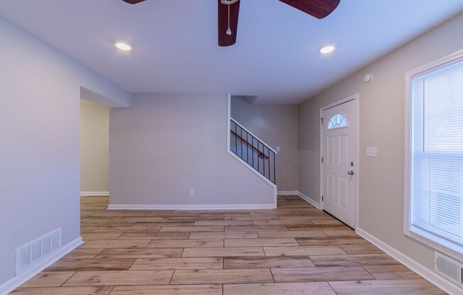 4 beds, 2 baths, 1,500 sqft, $1,995, Unit 712HCO