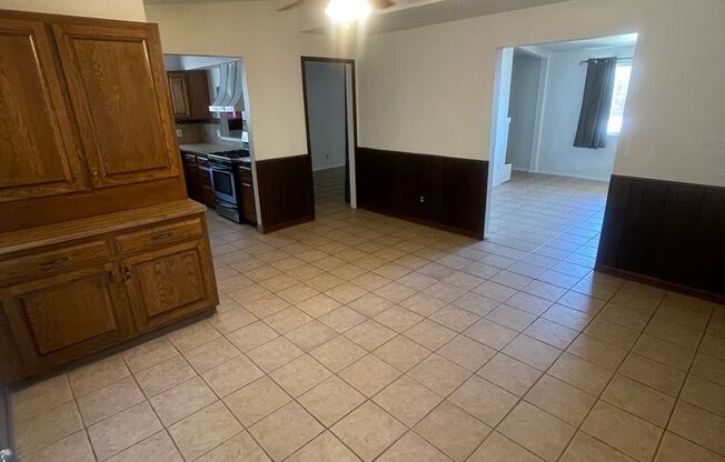 3 beds, 2 baths, $1,500