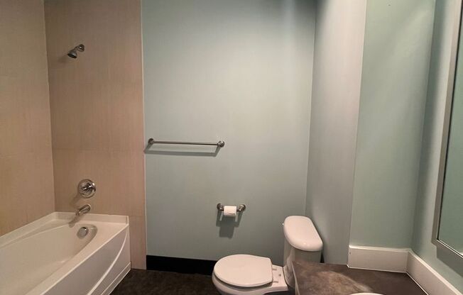 Studio, 1 bath, $1,275, Unit 960 Lincoln - 107