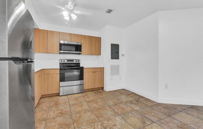 2 beds, 1 bath, 770 sqft, $2,700, Unit 302