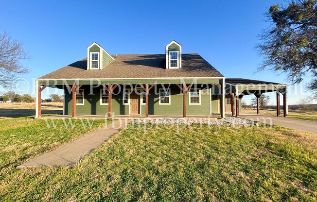 1170 Lumkins Rd - Beautiful 3 Bedroom, 2.5 Bathroom Home in Forreston, Tx!