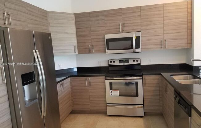 2615 SW 81ST TER UNIT 2617 MIRAMAR, FL 33025