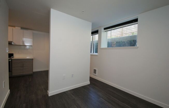 Studio, 1 bath, 356 sqft, $1,395, Unit 10 NEW