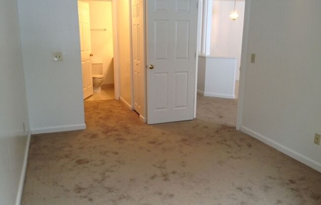 Dunns Bridge Apartments - Two Bed, Two Bath with Washer/Dryer in Unit