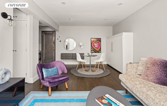 54 E 8 ST