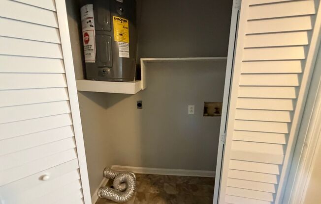 2 beds, 1 bath, 750 sqft, $1,045, Unit B-503D2