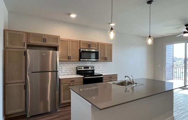 1 bed, 1 bath, 725 sqft, $1,675, Unit WR 305-229