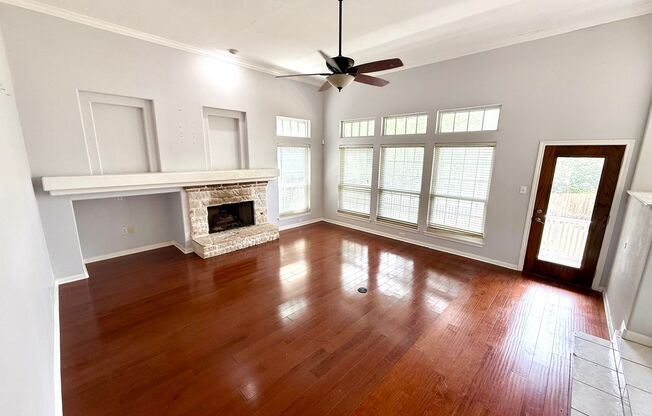 AVAILABLE NOW! 2-Story 4 Bedroom / 3 Bath Home In Gated Community!