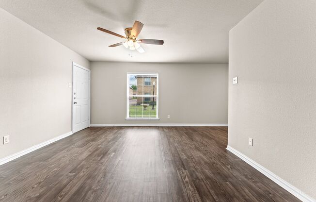 2 beds, 1 bath, 824 sqft, $1,015, Unit 3602A