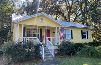 Charming Midtown 3 BR 2 BA Single Family Home in Unbeatable Location. Recently remodeled and includes a fenced in back yard!