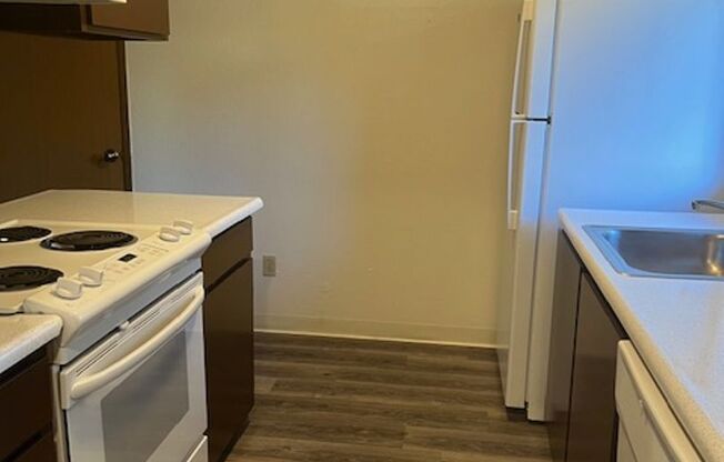 2 beds, 1 bath, 826 sqft, $1,450, Unit 3120-D