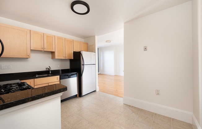 1 bed, 1 bath, 612 sqft, $3,200, Unit 4E