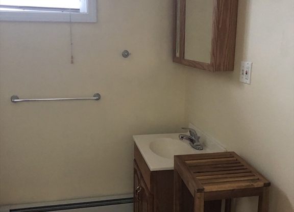 1686 MASSACHUSETTS AVE