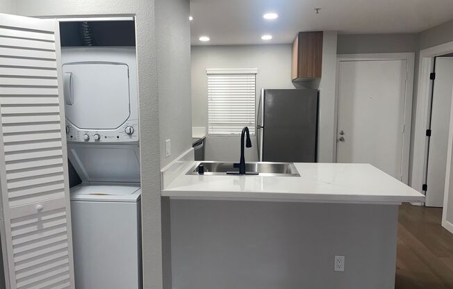 2 beds, 2 baths, 960 sqft, $3,400, Unit E-319