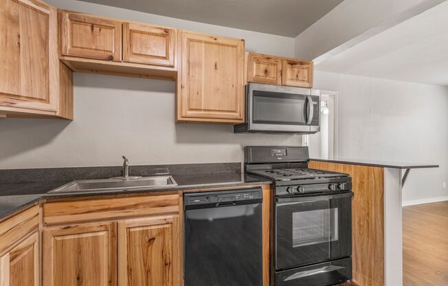 2 beds, 1 bath, 750 sqft, $1,050, Unit 1221-9