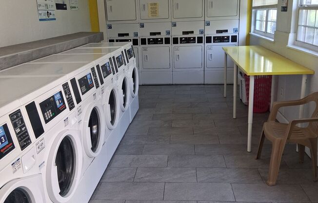 2 beds, 2 baths, 1,295 sqft, $1,395, Unit H-912