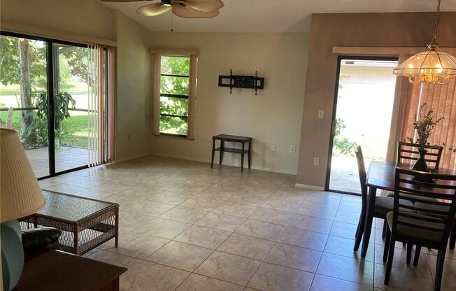 2598 SHADYBRANCH DR
