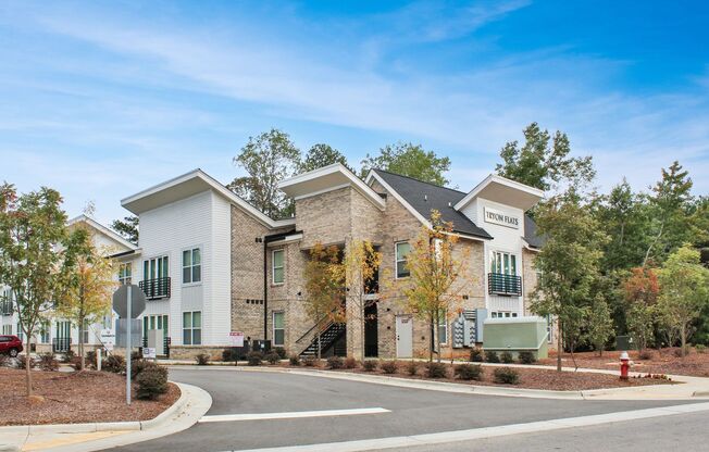 Welcome to our luxurious apartment community near NC State University in Raleigh, NC!