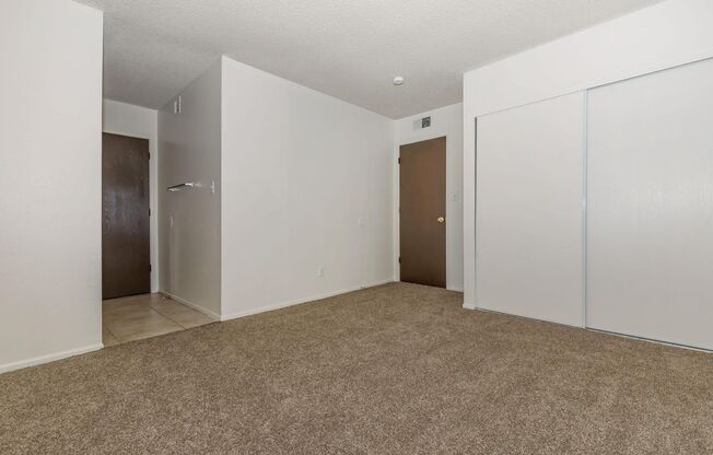 2 beds, 2 baths, 880 sqft, $1,270, Unit 2007