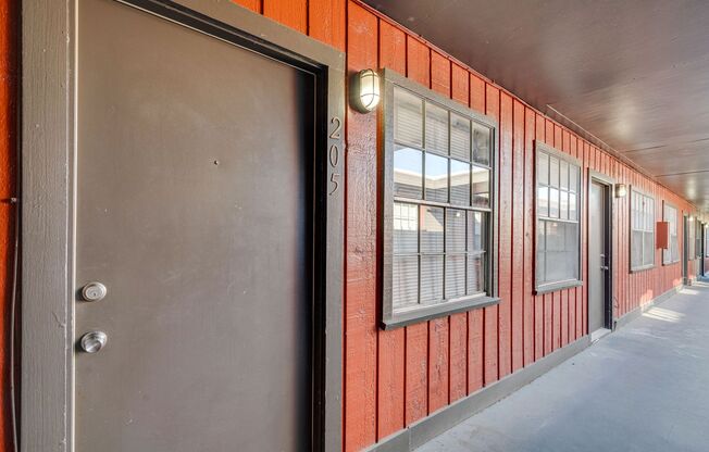 2 beds, 1 bath, 750 sqft, $875, Unit K713 - 307 - 205