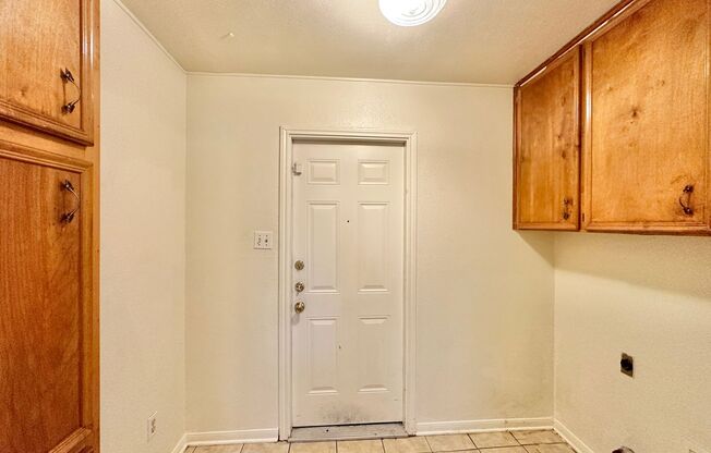 3 beds, 2 baths, $1,200