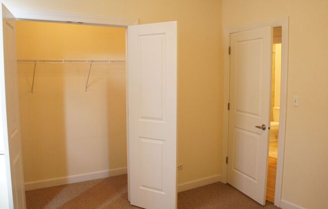 3 beds, 2 baths, 1,227 sqft, $2,695, Unit 32S