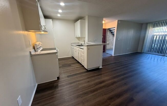 1 bed, 1 bath, 716 sqft, $2,150, Unit J004