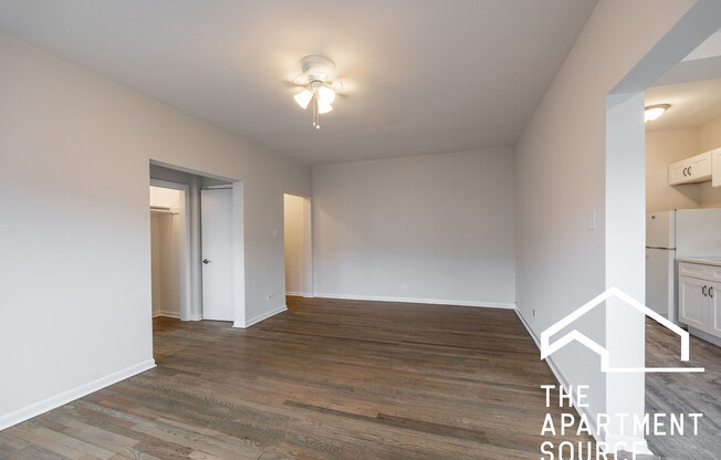 7728 North Marshfield Ave.