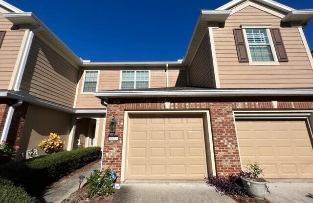 6937 WOODY VINE DR