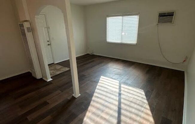 1 bed, 1 bath, 995 sqft, $1,495, Unit 3