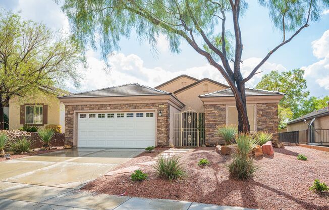 Beautiful single story home (55+). 3 Bed 2 Bath NEW Carpet and Paint