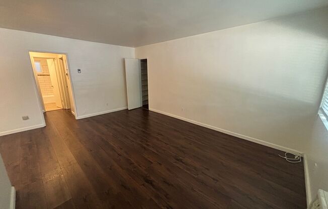 825 S. 6th St.