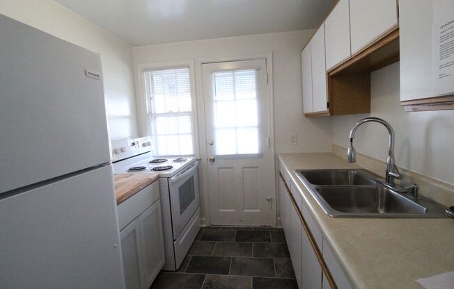 One Bedroom Duplex in North Kansas City
