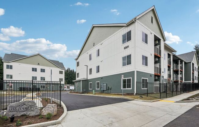 1 bed, 1 bath, 772 sqft, $1,599, Unit 79