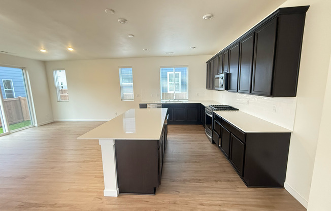 Beautiful 5 Bedroom House in Covington