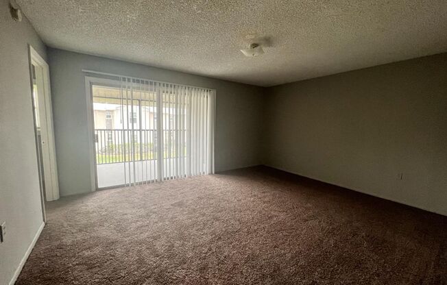 Spacious 3 Bed/2 Bath Condo on Las Palmas at Sand Lake, Orlando