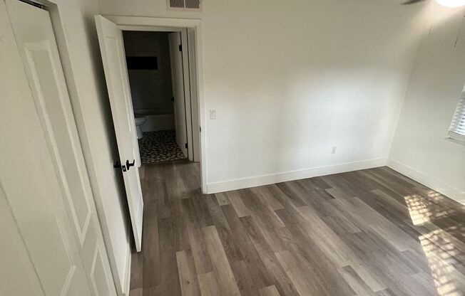 2 beds, 1 bath, 720 sqft, $1,200, Unit 154