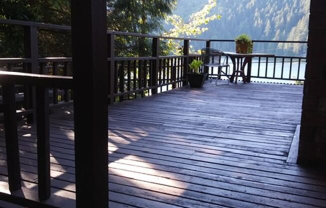 Discover this peaceful retreat on the shores of Lake Samish in Bellingham