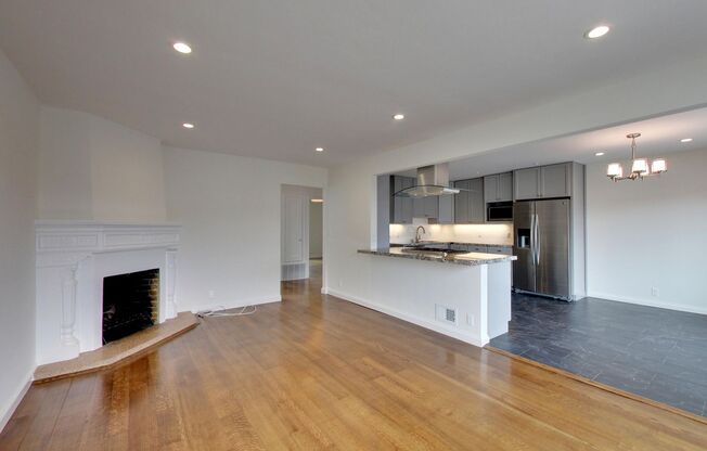 2167 40 AVE