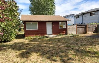 Cozy 1 Bed, 1 Bath House with Big Backyard and Outdoor Deck!