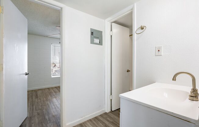 2 beds, 1 bath, 780 sqft, $1,149, Unit 11502