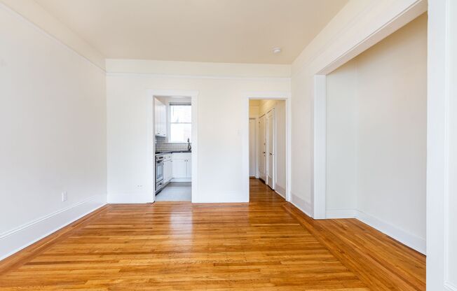 Studio, 1 bath, 352 sqft, $1,695, Unit 12