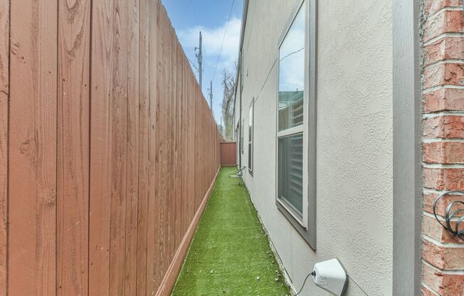 For Lease | 3 Bed, 2 Bath | 2,442 Sq Ft | Upland Place |